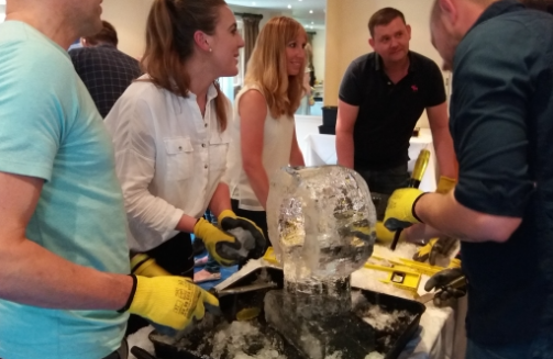 Group learning to ice sculpt'